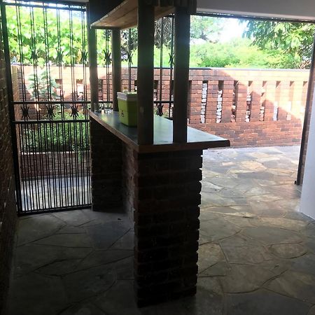 Villa 15 On Reitz Bela bela Exterior foto