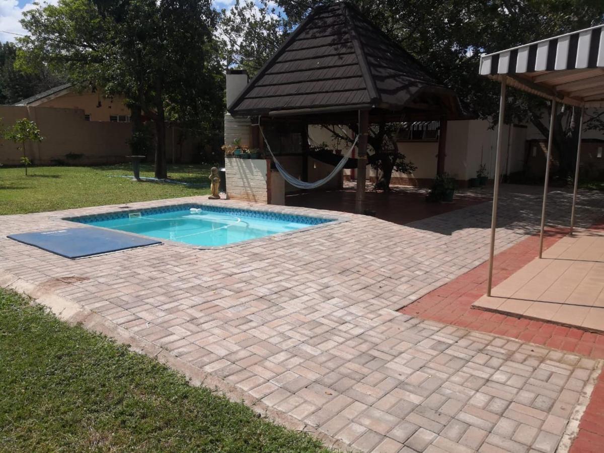 Villa 15 On Reitz Bela bela Exterior foto